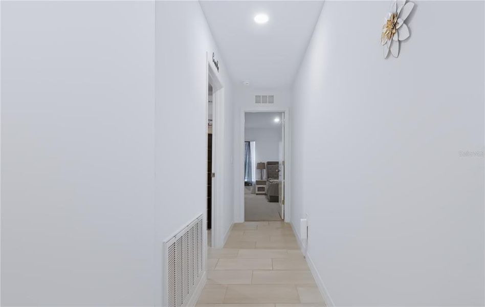 Spacious, unfurnished interior of a new home in , Wimauma (Image 21).