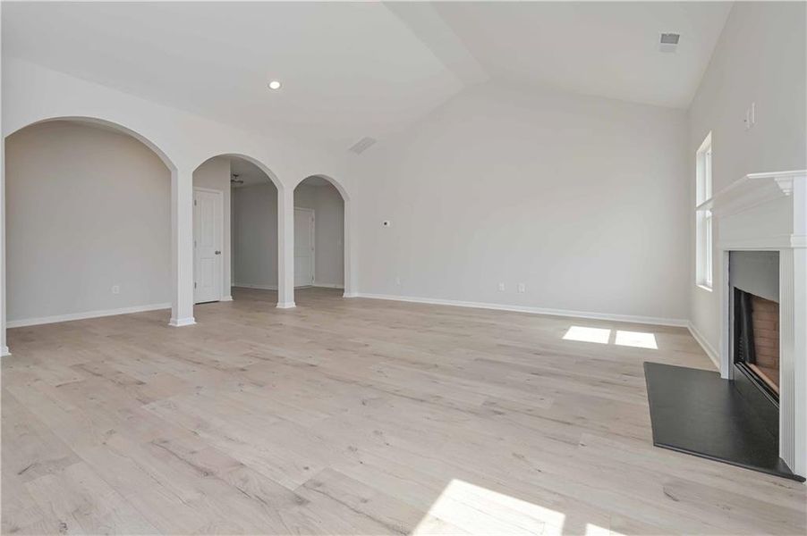 Spacious, unfurnished interior of a new home in , Villa Rica (Image 12).
