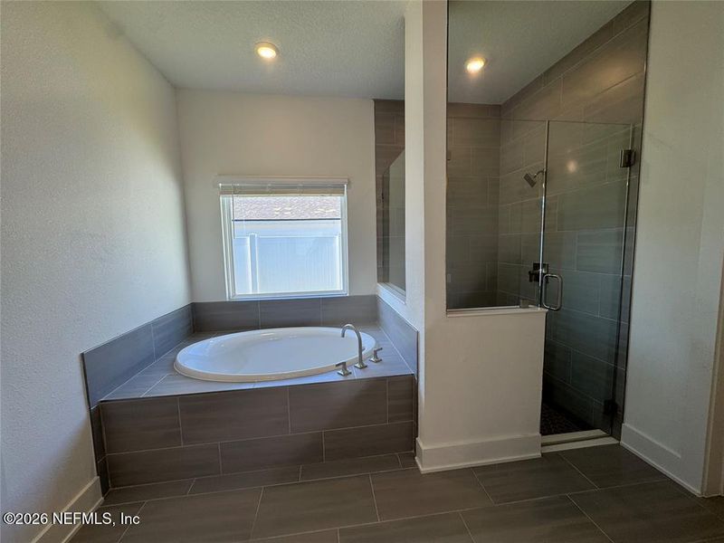 Furnished interior view inside a new home in Pirates Bluff, Yulee (Image 4).