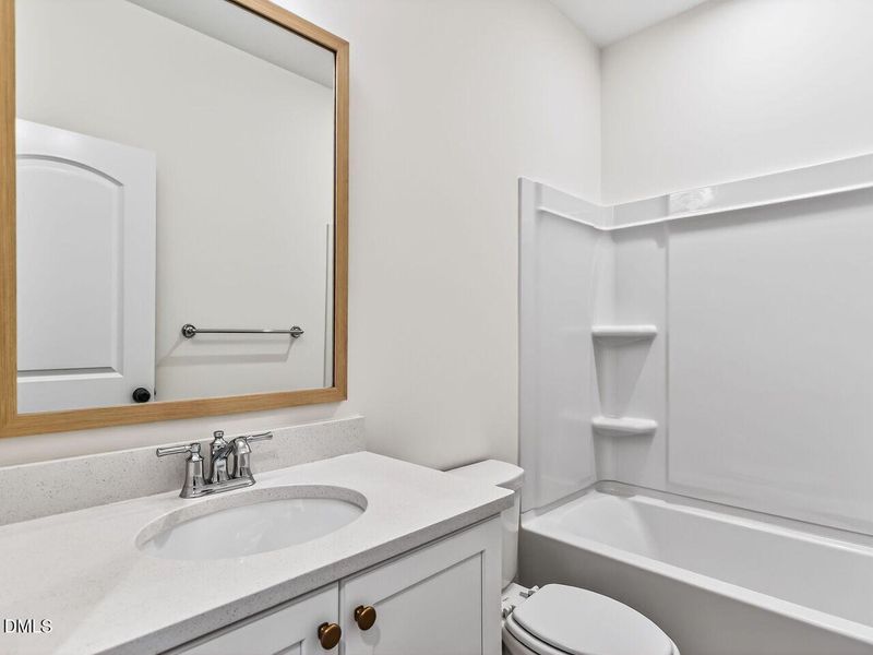 023-1280x960-bathroom