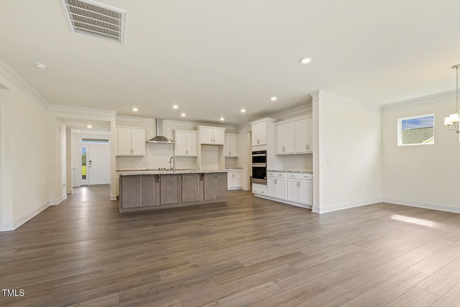 025_54716578834_o 025_54716578834_o