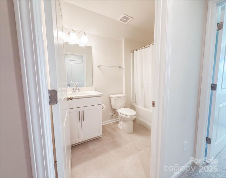 Furnished interior view inside a new home in Brookside, Troutman (Image 16).