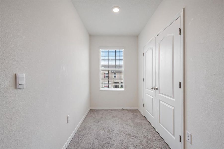 Spacious, unfurnished interior of a new home in , Howey-in-the-Hills (Image 29).