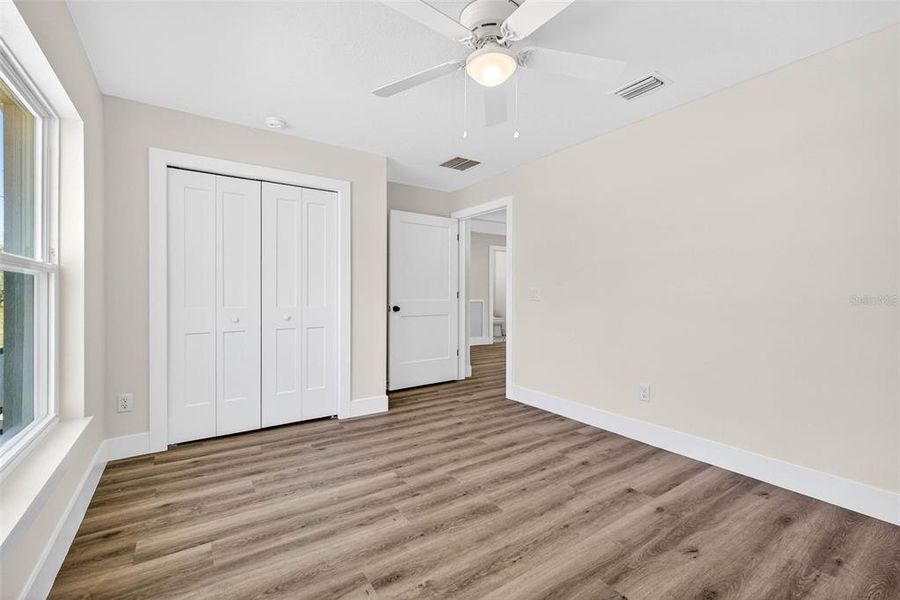 Spacious, unfurnished interior of a new home in , Dade City (Image 45).