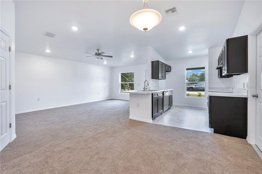 Spacious, unfurnished interior of a new home in , Lake Wales (Image 17).