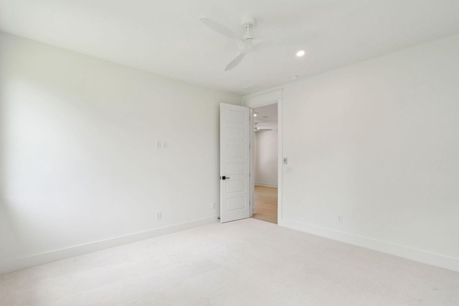 Spacious, unfurnished interior of a new home in , Johns Island (Image 55).