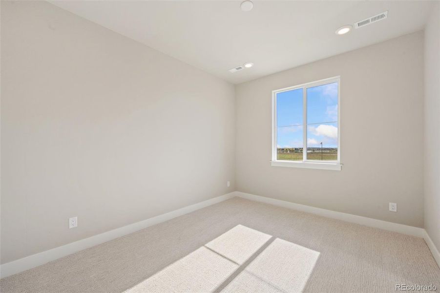 Spacious, unfurnished interior of a new home in Kitchel Lake at Serratoga Falls, Timnath (Image 14).