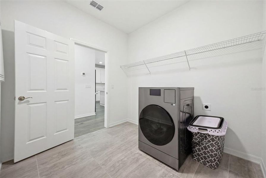 Spacious, unfurnished interior of a new home in Whispering Oaks Preserve, Wesley Chapel (Image 27). Spacious, unfurnished interior of a new home in Whispering Oaks Preserve, Wesley Chapel (Image 27).