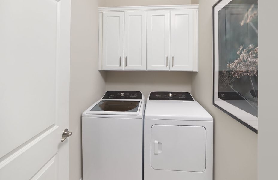 Representative interior finishes for a home built from the Byrnes 3 Story by Pulte Homes in Long Savanna, Charleston (Image 13).