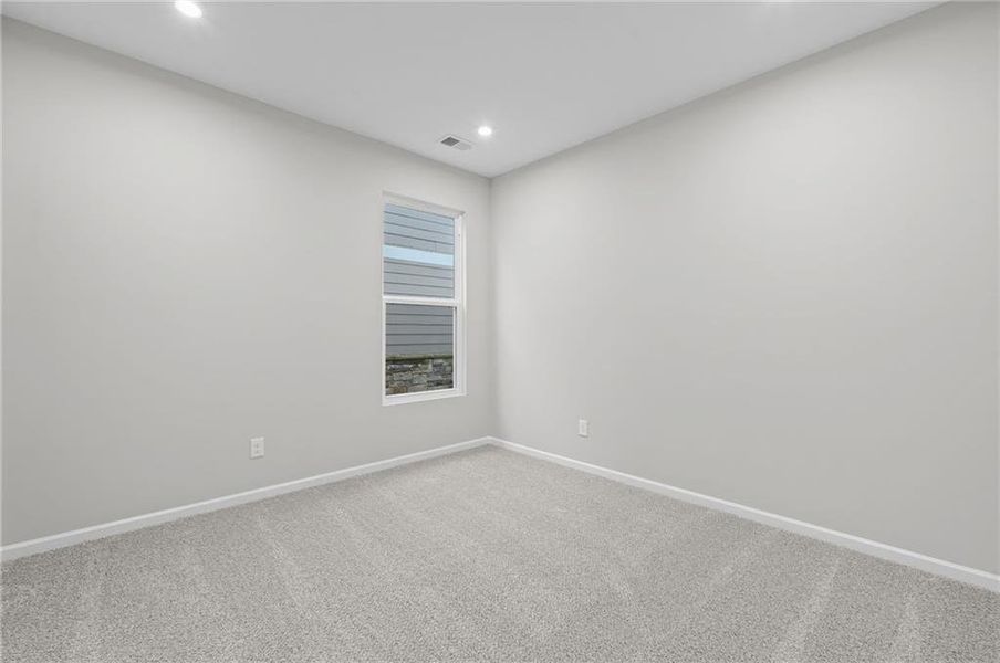 Spacious, unfurnished interior of a new home in Laurel Farms, Dallas (Image 15). Spacious, unfurnished interior of a new home in Laurel Farms, Dallas (Image 15).