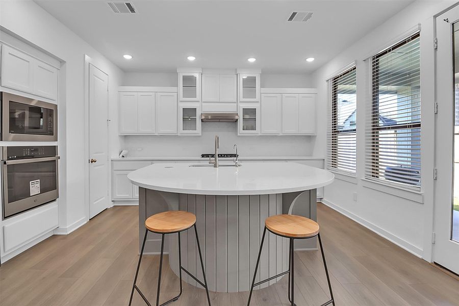 Furnished interior view inside a new home in Riceland: 50ft. lots, Mont Belvieu (Image 13).