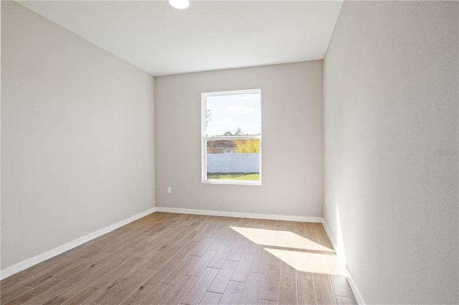 Spacious, unfurnished interior of a new home in Marion Oaks, Ocala (Image 21).