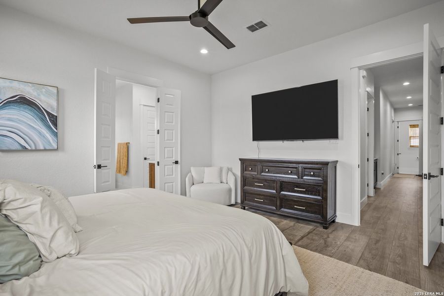 Furnished interior view inside a new home in , Bulverde (Image 11).