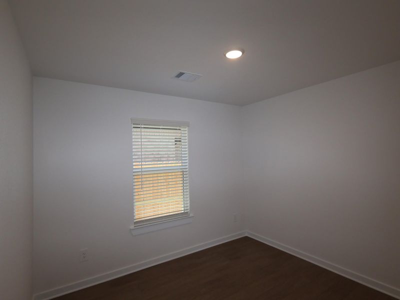 Spacious, unfurnished interior of a new home in Sorella, Tomball (Image 13).