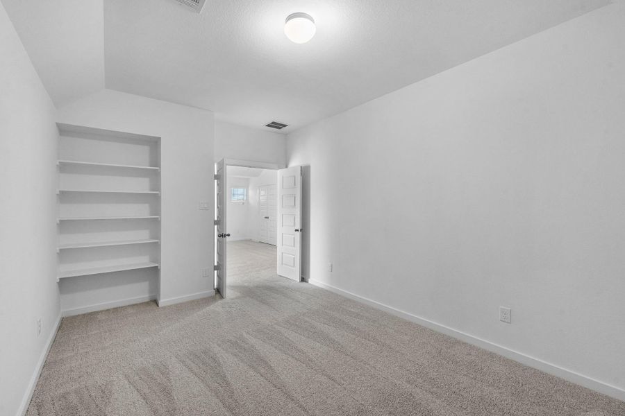 Spacious, unfurnished interior of a new home in Grand Mason Crossing, Katy (Image 13). Spacious, unfurnished interior of a new home in Grand Mason Crossing, Katy (Image 13).
