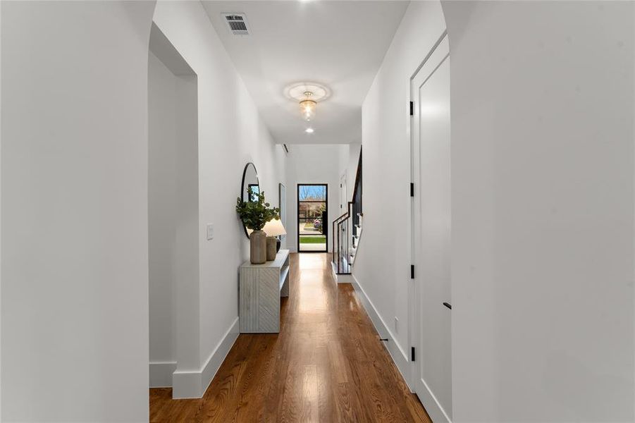 Spacious, unfurnished interior of a new home in , Dallas (Image 21).