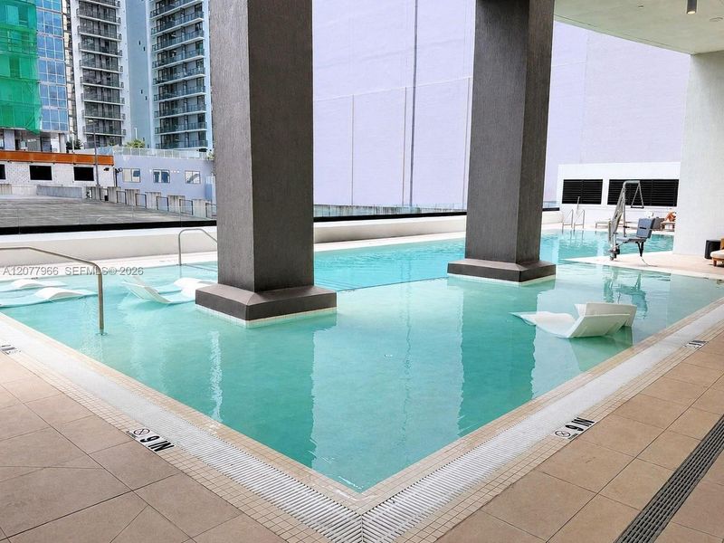 Condo located in Miami, FL showcasing its design and architecture (Image 2). Condo located in Miami, FL showcasing its design and architecture (Image 2).
