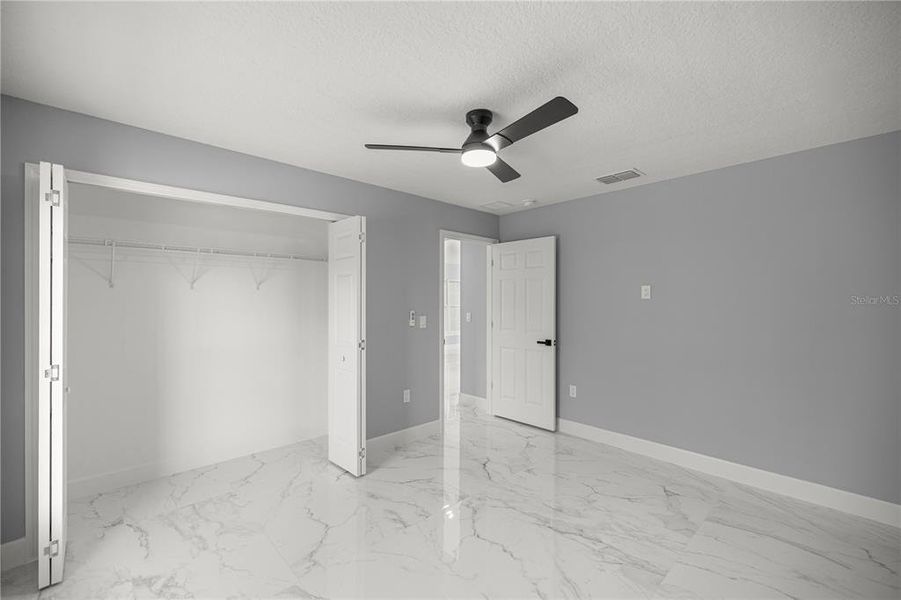 Spacious, unfurnished interior of a new home in , Ocala (Image 10).