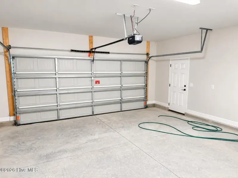 Spacious, unfurnished interior of a new home in Summer Place, Grimesland (Image 14).