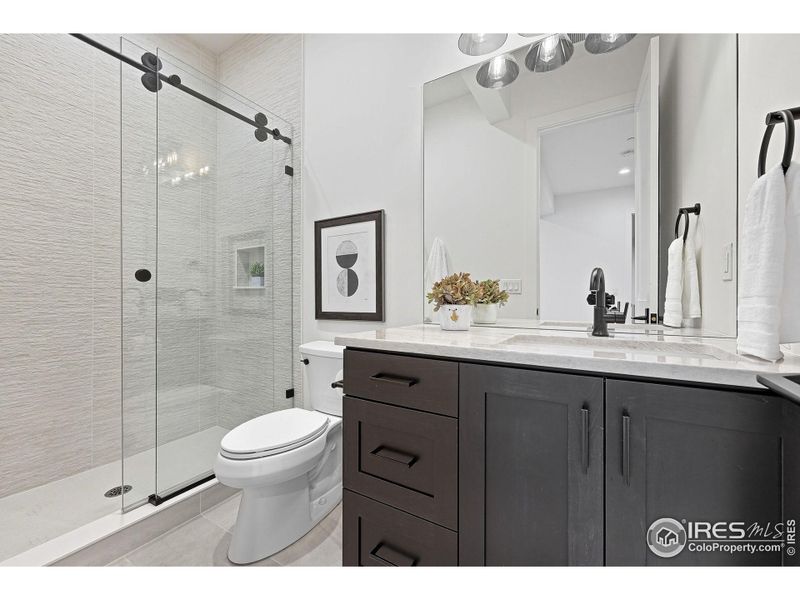 Furnished interior view inside a new home in , Longmont (Image 17).