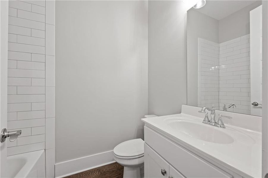 Furnished interior view inside a new home in Chattahoochee Reserve, Cumming (Image 14). Furnished interior view inside a new home in Chattahoochee Reserve, Cumming (Image 14).