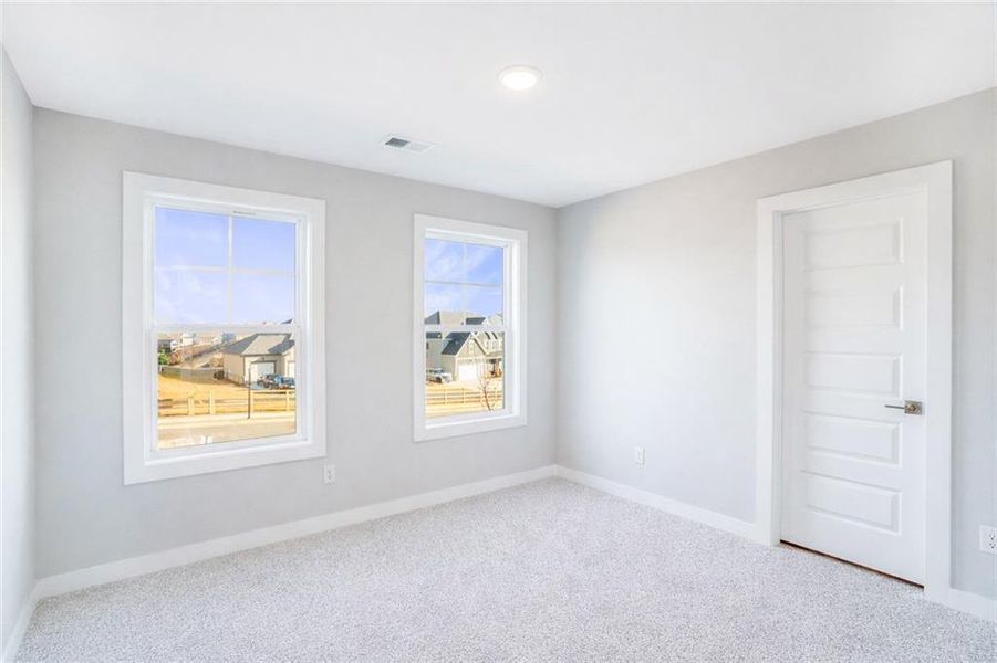 Spacious, unfurnished interior of a new home in The Manor at Gainesville Township, Gainesville (Image 26).