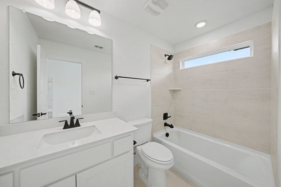 Furnished interior view inside a new home in Aster Park, McKinney (Image 15).