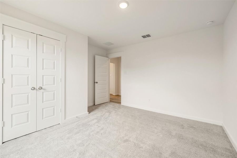 Spacious, unfurnished interior of a new home in River Ranch, Dayton (Image 37).