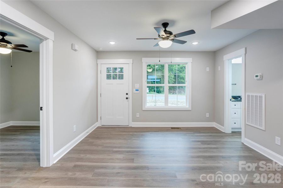 Spacious, unfurnished interior of a new home in , Concord (Image 8).
