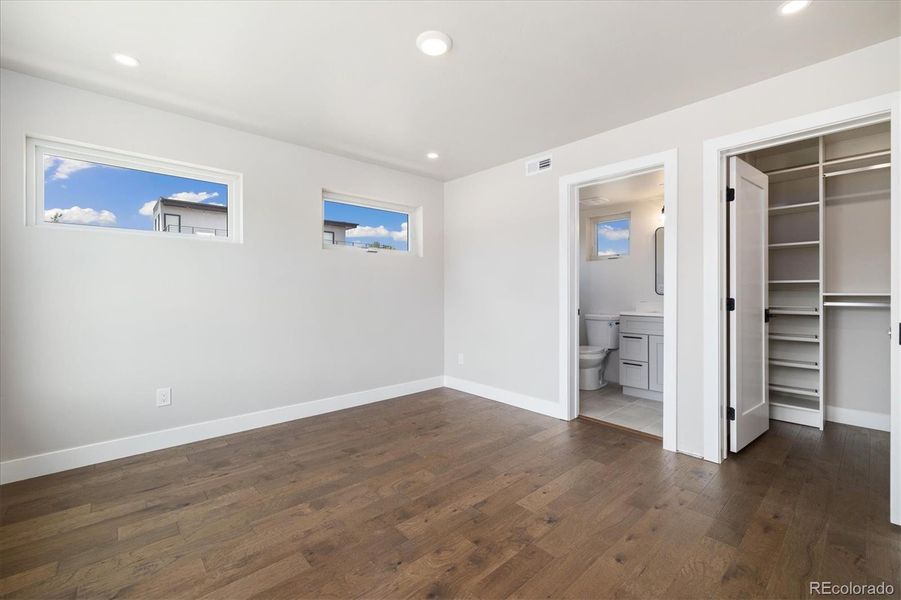 Spacious, unfurnished interior of a new home in , Denver (Image 21).