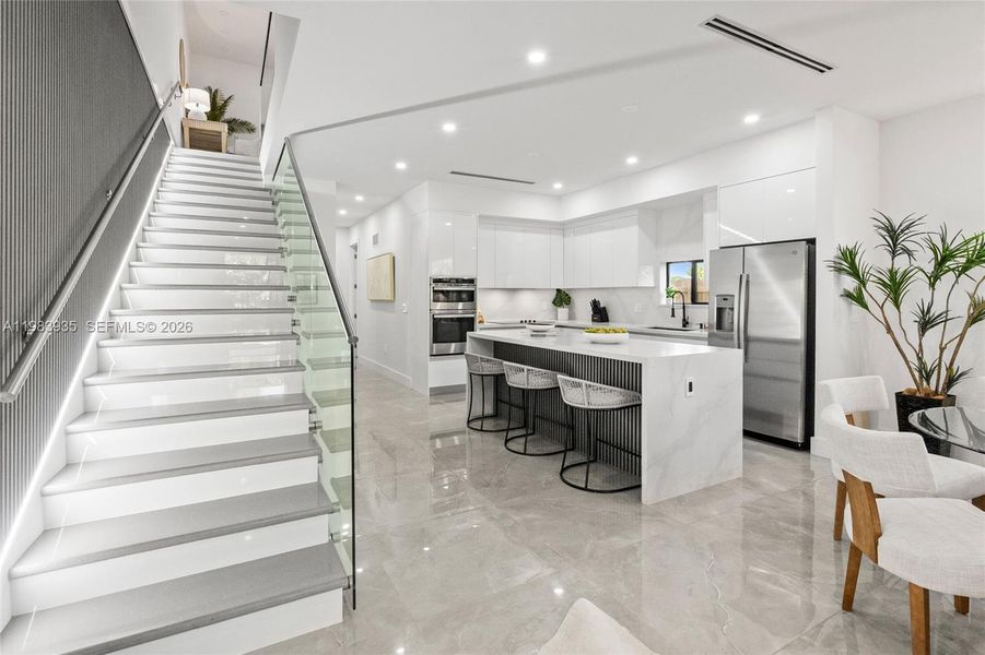 Furnished interior view inside a new home in , Fort Lauderdale (Image 10).