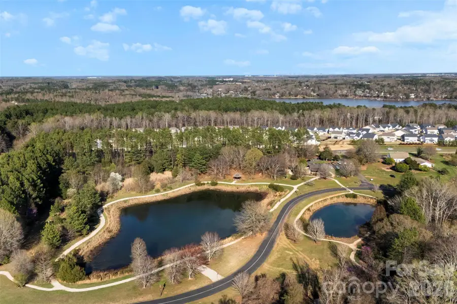 Image 38 of a home in .