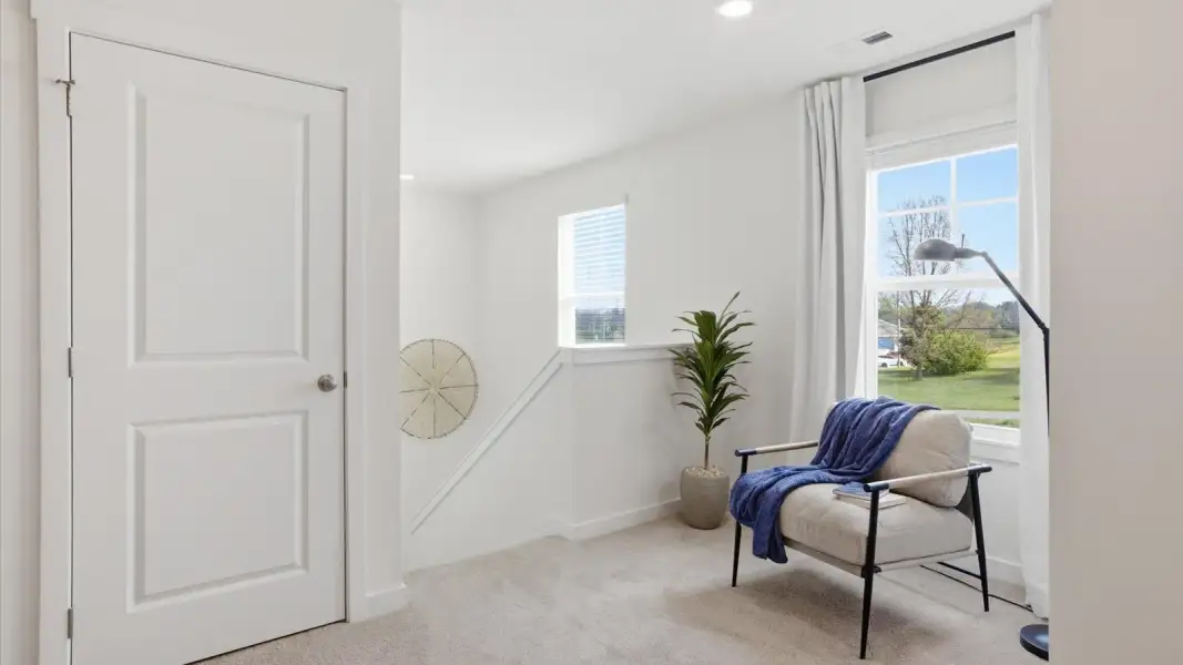 Furnished interior view inside a new home in Oak Hill, Vonore (Image 26).