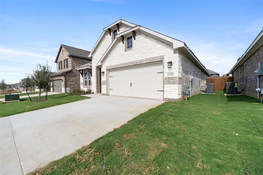 Exterior details and patio area of a home in Liberty Pointe, Gainesville (Image 25). Exterior details and patio area of a home in Liberty Pointe, Gainesville (Image 25).