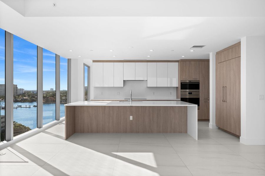 Furnished interior view inside a new home in , Fort Lauderdale (Image 9).