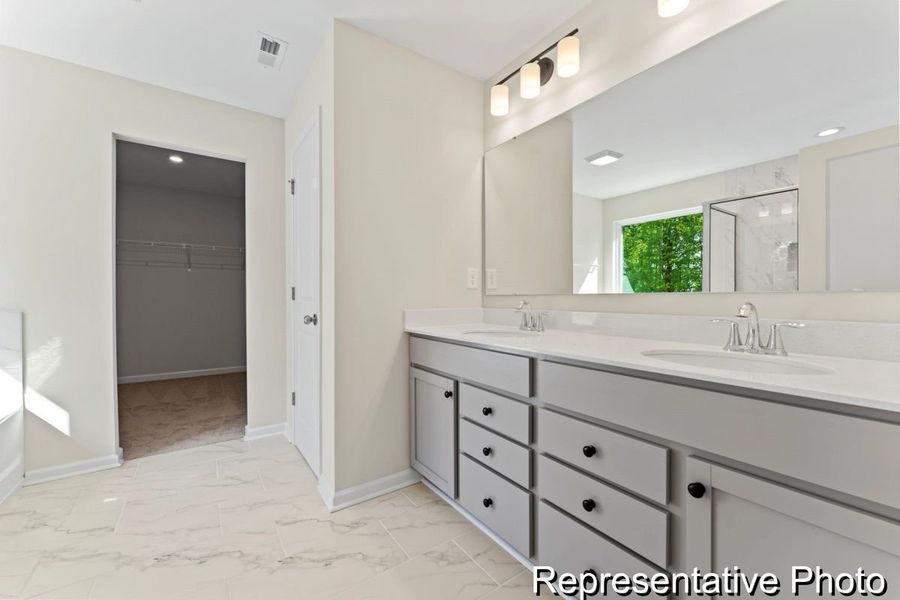 Furnished interior view inside a new home in Beaver Creek, Statesville (Image 5).