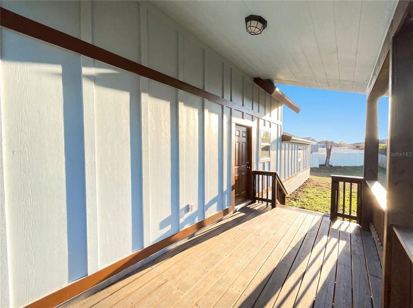 Exterior details and patio area of a home in , Deltona (Image 3).