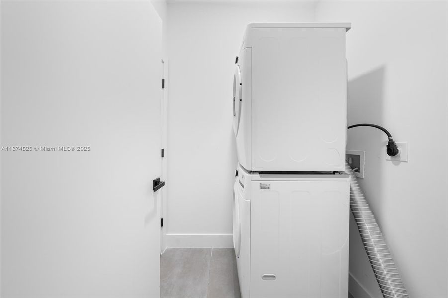 Furnished interior view inside a new home in , Miami (Image 35).