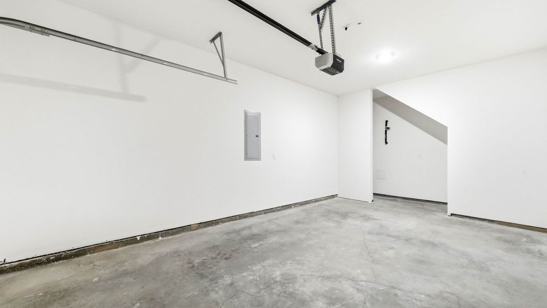 Spacious, unfurnished interior of a new home in The Arbor Townhomes, Kingsport (Image 20).