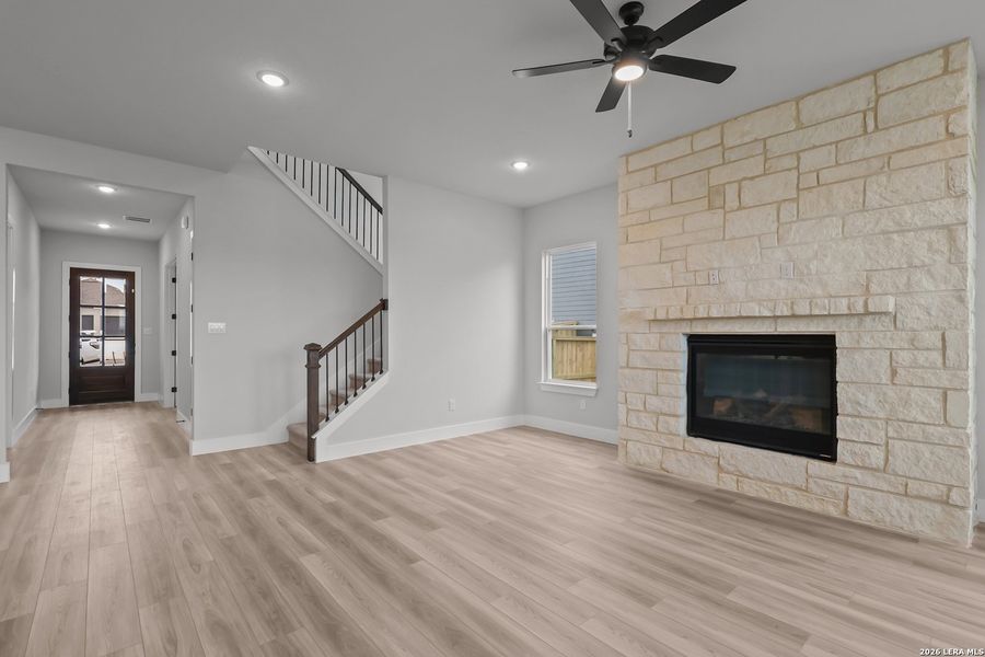 Spacious, unfurnished interior of a new home in Homestead, Schertz (Image 30).