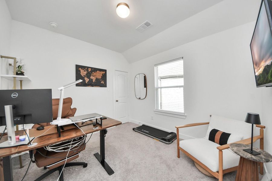 Furnished interior view inside a new home in Candela, Richmond (Image 42).