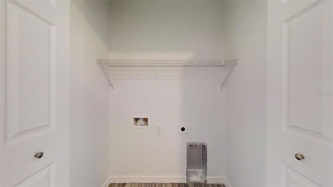 Spacious, unfurnished interior of a new home in , Dunnellon (Image 34).