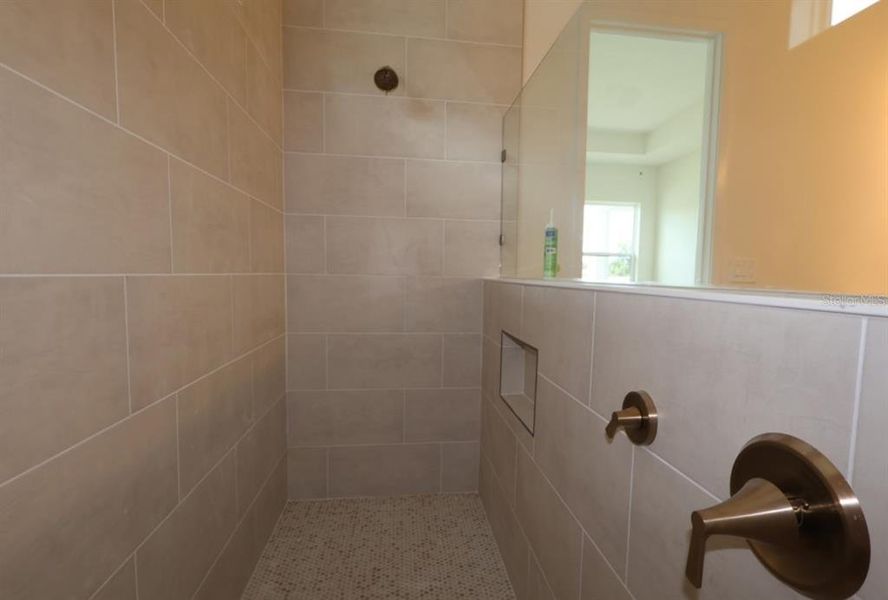 Close-up of interior finishes inside a home in Lakeview Crossing – Classic Series, Sarasota (Image 10). Close-up of interior finishes inside a home in Lakeview Crossing – Classic Series, Sarasota (Image 10).