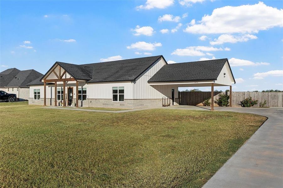 Community amenities in , China Spring (Image 28).