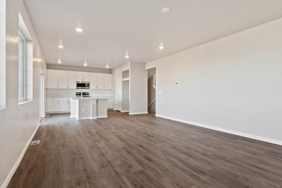 Spacious, unfurnished interior of a new home in Bradley Heights, Colorado Springs (Image 32). Spacious, unfurnished interior of a new home in Bradley Heights, Colorado Springs (Image 32).