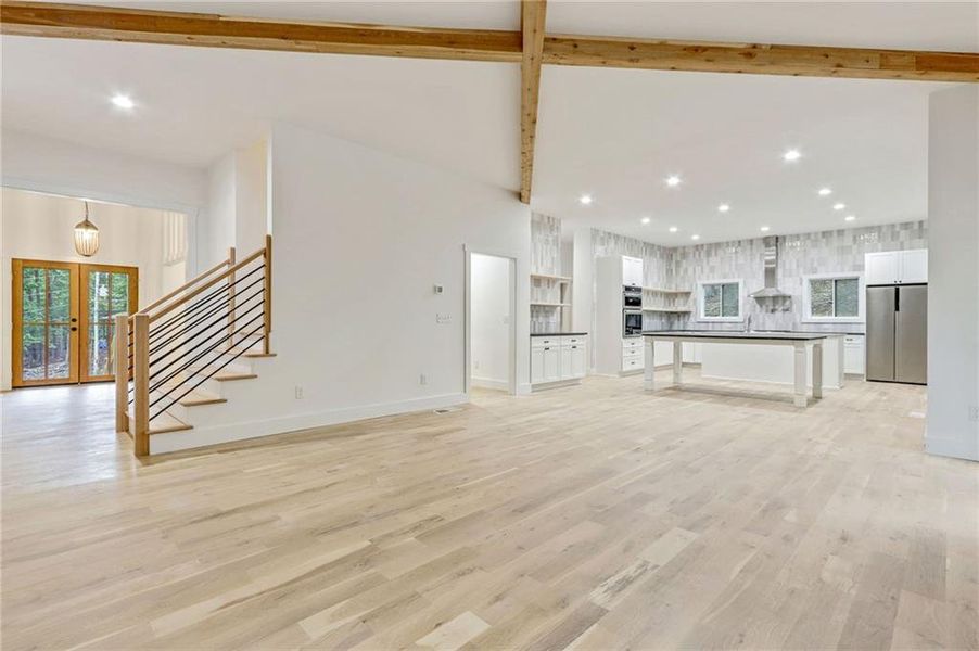 Spacious, unfurnished interior of a new home in , Waleska (Image 20).