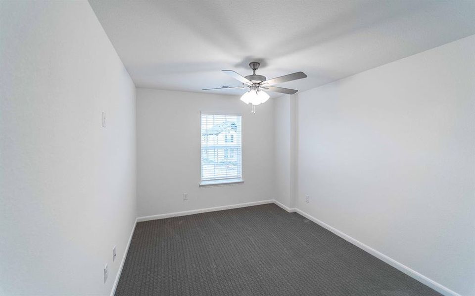 Spacious, unfurnished interior of a new home in Sagebrook, Lantana (Image 11).