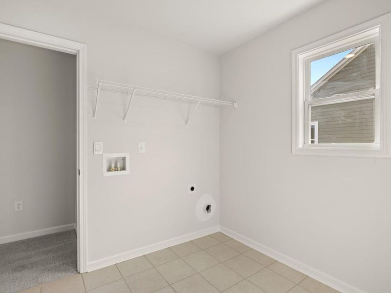 Spacious, unfurnished interior of a new home in Haven Abbey, Cumming (Image 35).