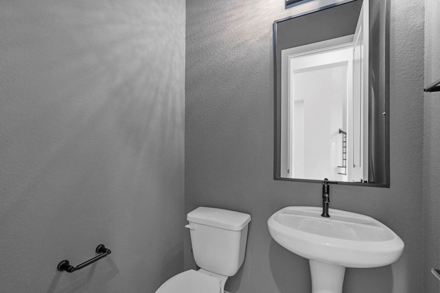 The accent painted powder bath.