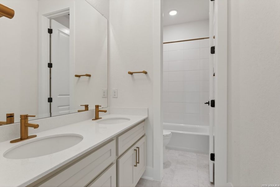 Furnished interior view inside a new home in Waldsanger, New Braunfels (Image 25).
